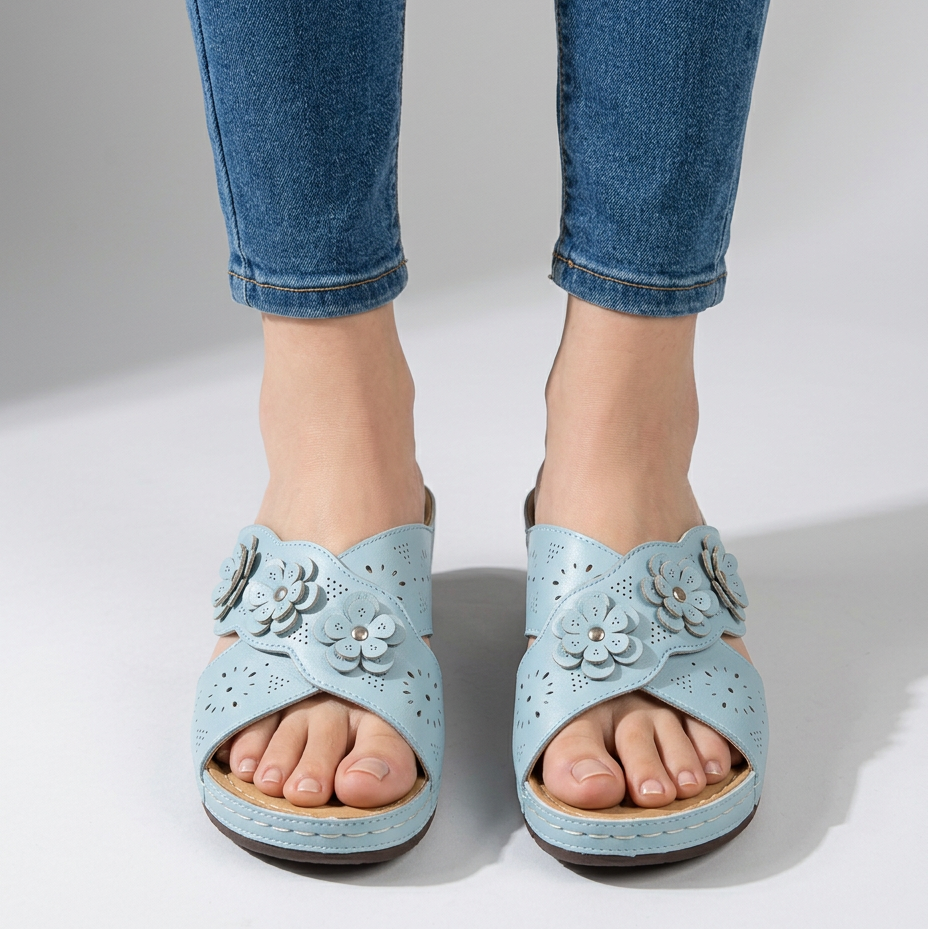 Cordelia - Cushioned Platform Slippers