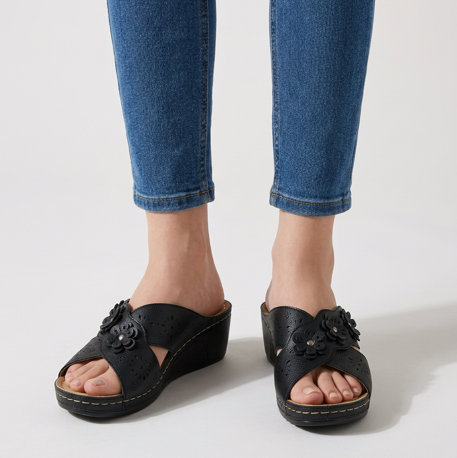 Cordelia - Cushioned Platform Slippers