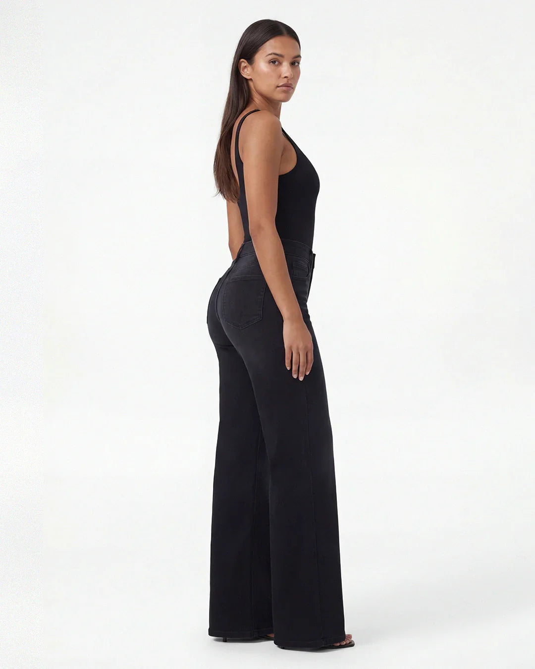 Linnea – Mid Rise BBL Wide Leg Jeans