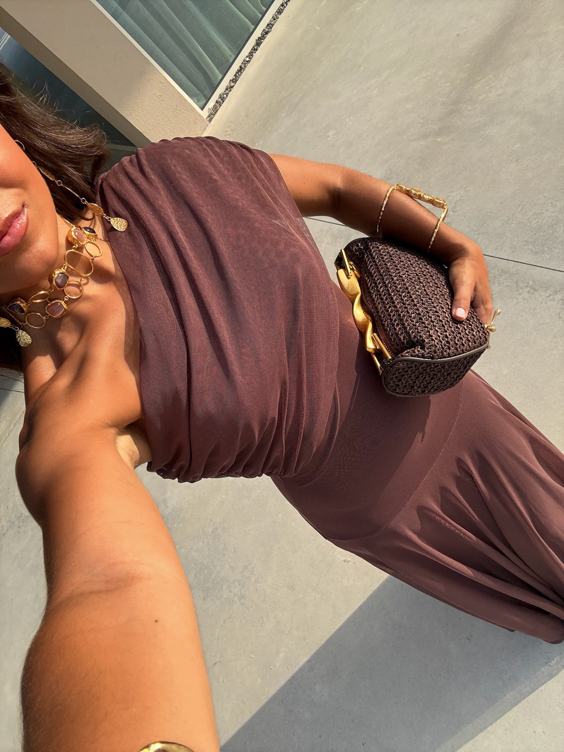 Eveline – Elegant Off-Shoulder Chiffon Maxi Dress
