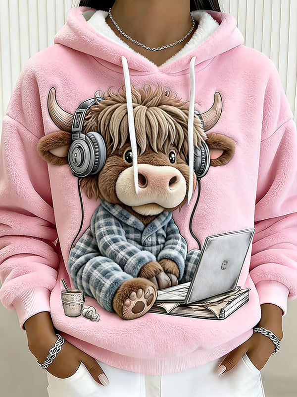Maisie – Cozy Highland Cow Hoodie