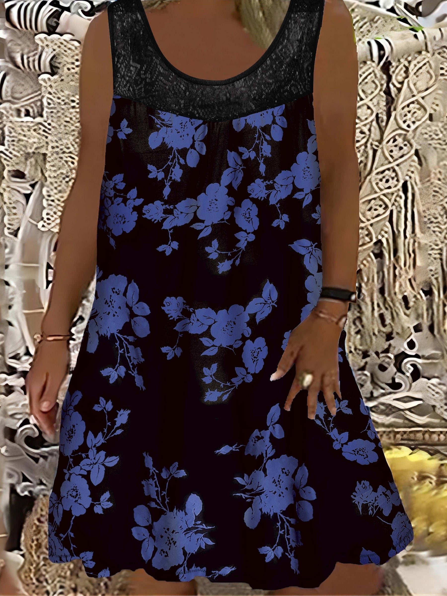 Vivien – Floral Lace Midi Dress