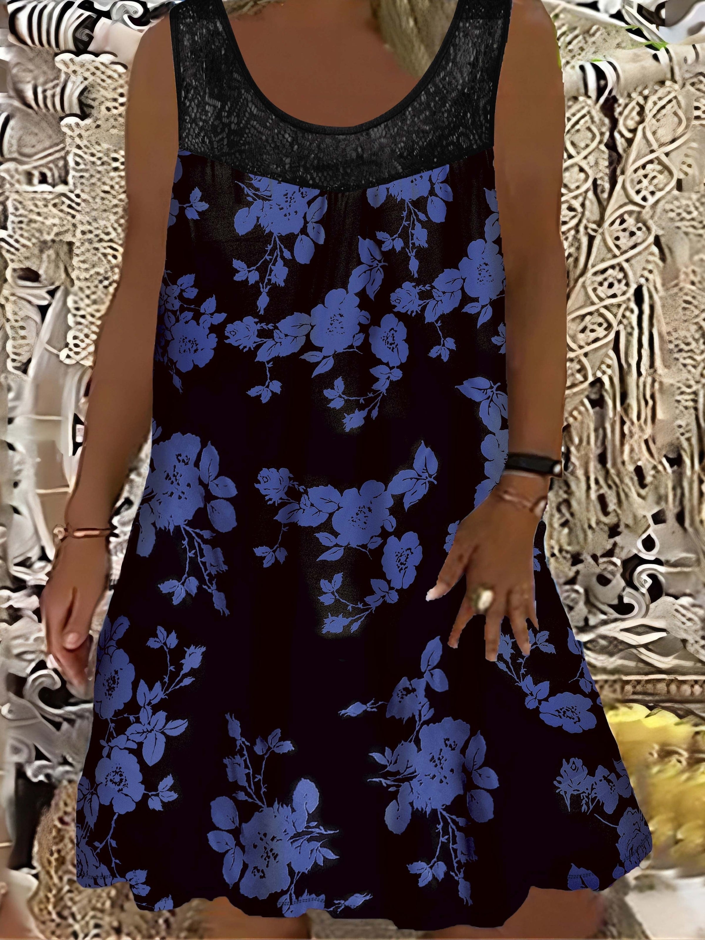 Vivien – Floral Lace Midi Dress