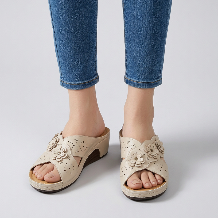 Cordelia - Cushioned Platform Slippers
