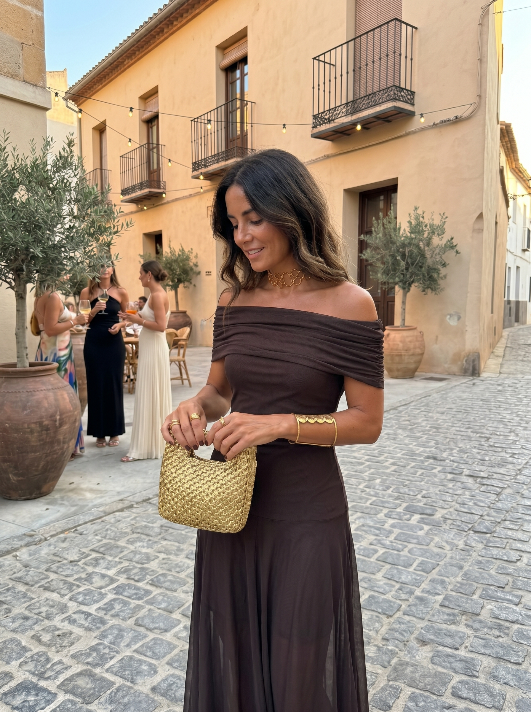 Myla - Elegant Off-Shoulder Maxi Dress