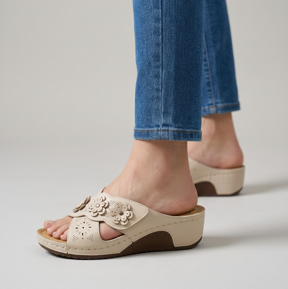 Cordelia - Cushioned Platform Slippers