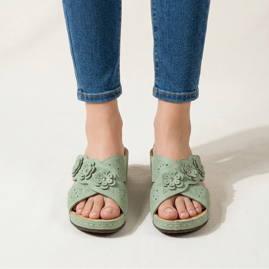 Cordelia - Cushioned Platform Slippers