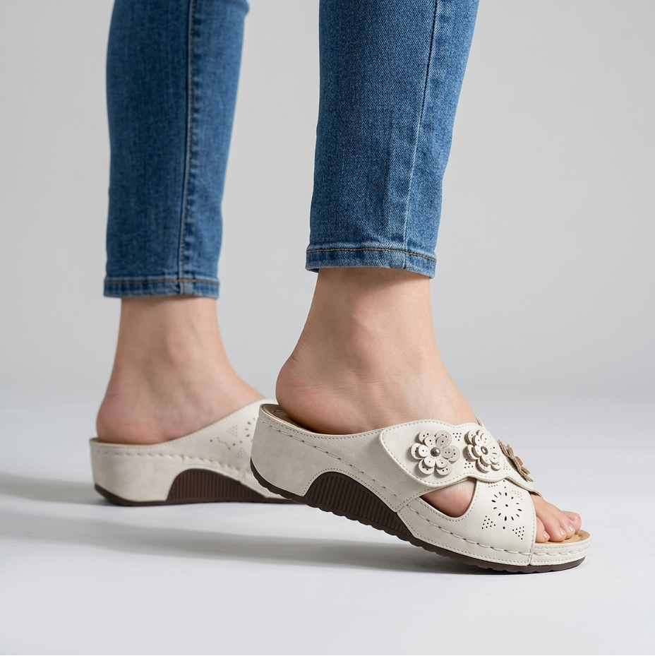 Cordelia - Cushioned Platform Slippers