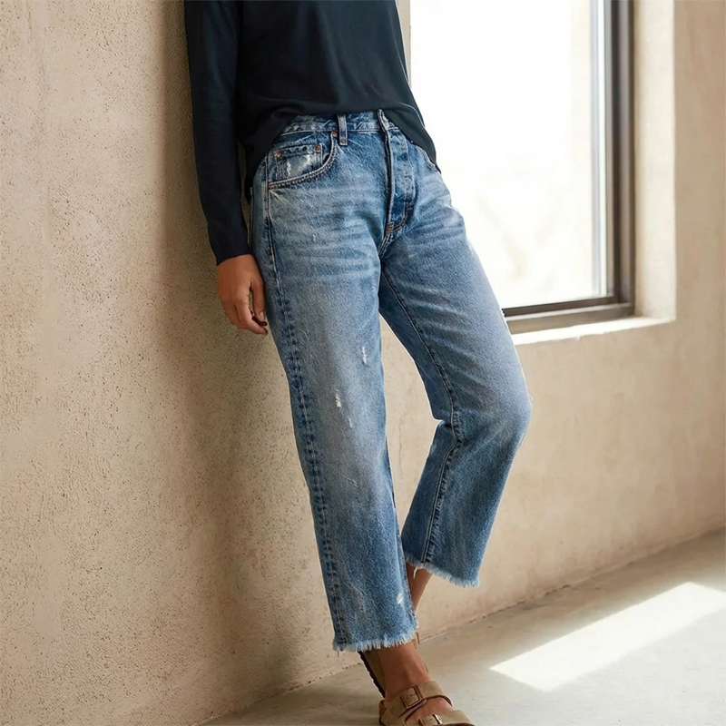Davina - Retro Cropped Straight-Leg Jeans